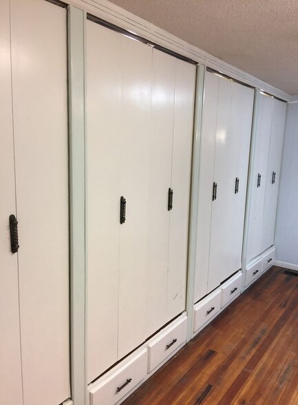 More Photos Of 505 Cherokee St, Leavenworth Loft Creative Space For Sale