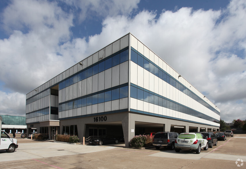 Primary Photo Of 16100 Cairnway Dr, Houston Medical For Lease