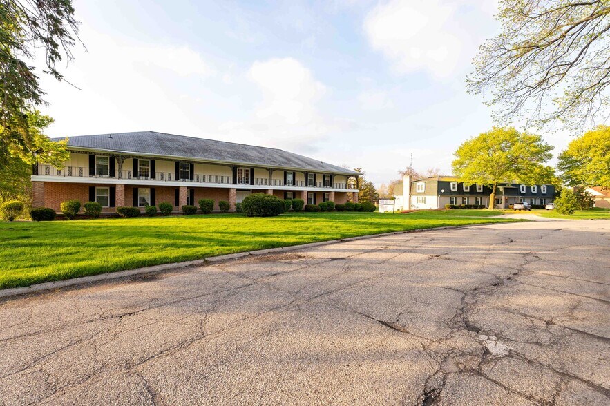 More Photos Of 5313 Territorial Rd, Grand Blanc Apartments For Sale