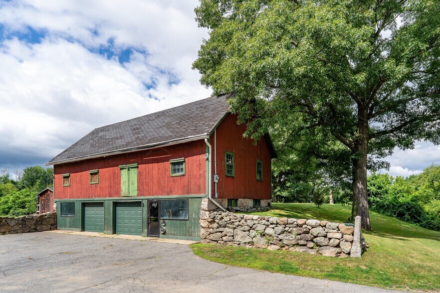 More Photos Of 11 Marbleridge Rd, North Andover Specialty For Sale