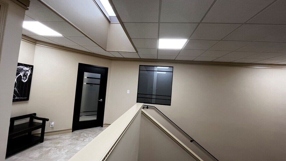 More Photos Of 2503 South Blvd, Houston Office For Sale