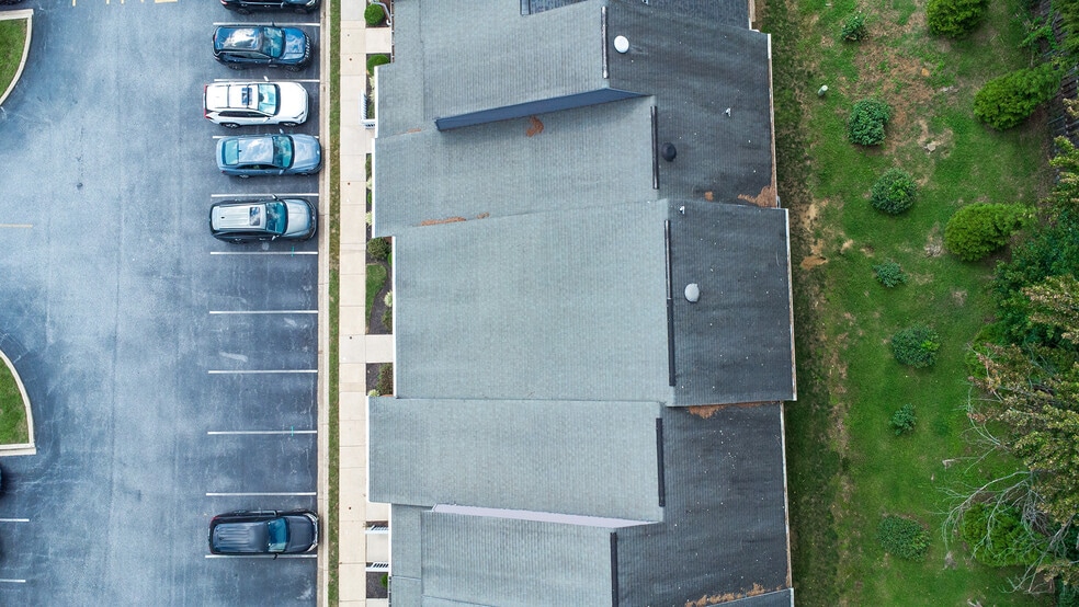 More Photos Of 5201-5215 W Woodmill Dr, Wilmington Medical For Sale