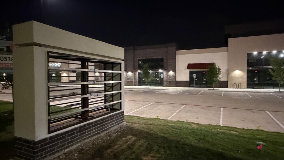 More Photos Of 10040 Coit Rd, Frisco Storefront Retail Office For Lease