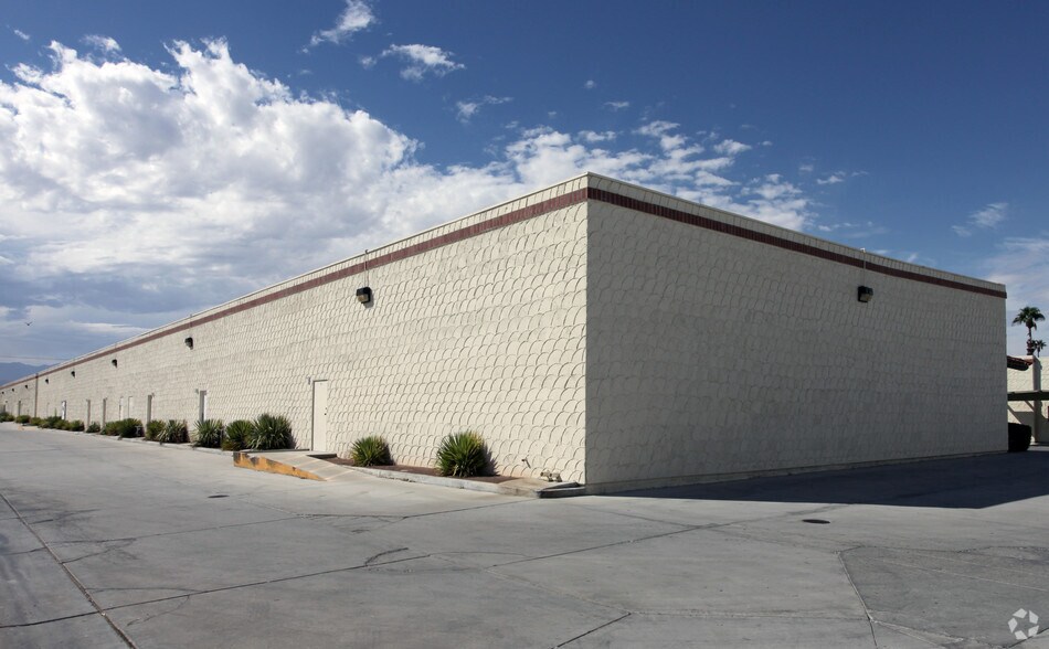 More Photos Of 81-557 Doctor Carreon Blvd, Indio Storefront Retail Office For Lease