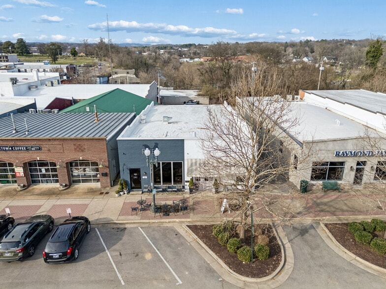 More Photos Of 109 E 6th St, Columbia Storefront For Sale