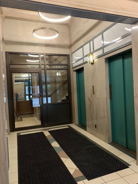 More Photos Of 107 W Michigan Ave, Kalamazoo Office For Lease