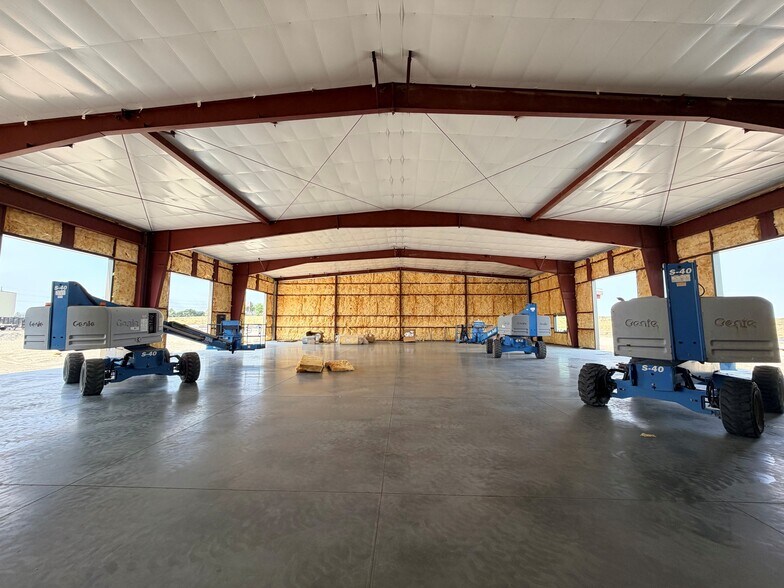 More Photos Of 2605 Robertson Dr, Richland Industrial For Lease
