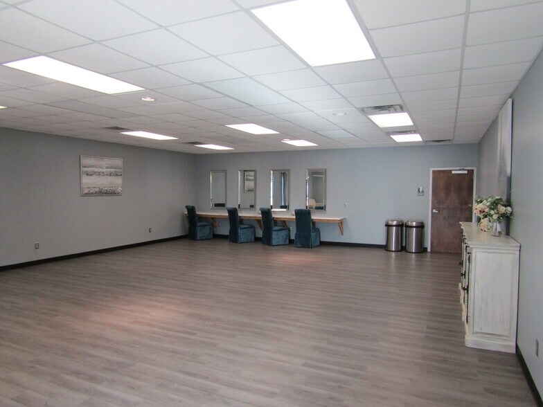 More Photos Of 521 N Lewis St, New Iberia Freestanding For Sale