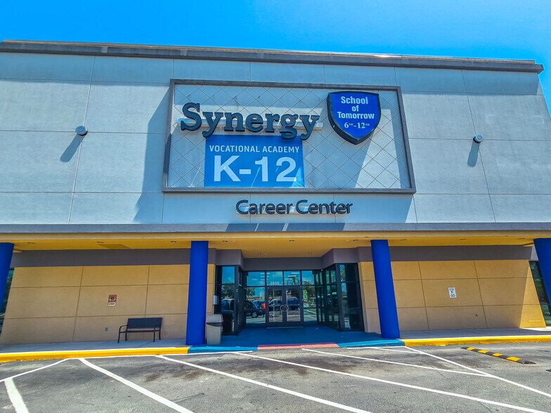 More Photos Of 2810 S US Highway 1, Fort Pierce General Retail For Sale