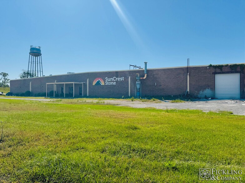 More Photos Of 139 Benjamin Hill Dr, Fitzgerald Warehouse For Sale