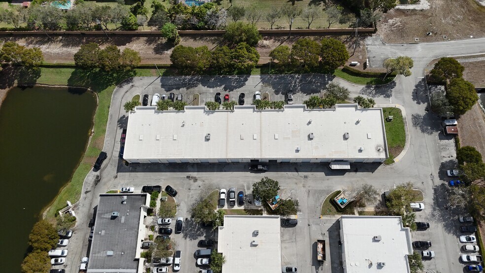 More Photos Of 581 105th Ave N, West Palm Beach Light Distribution For Sale