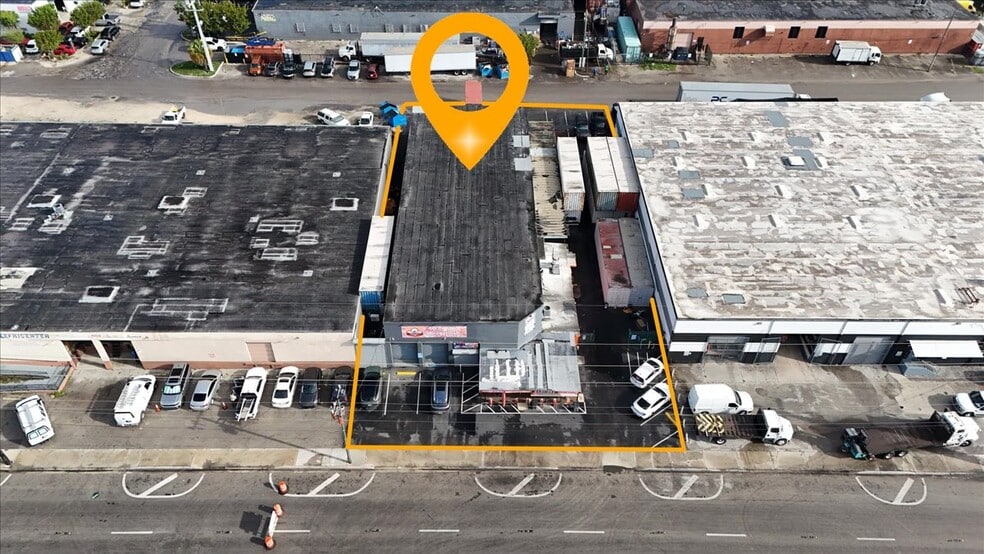 More Photos Of 3595 NW 54th St, Miami Warehouse For Sale