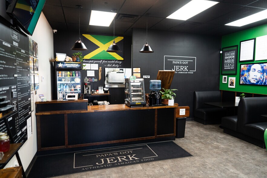 More Photos Of 250 N Red Cliffs Dr, St George Storefront For Lease