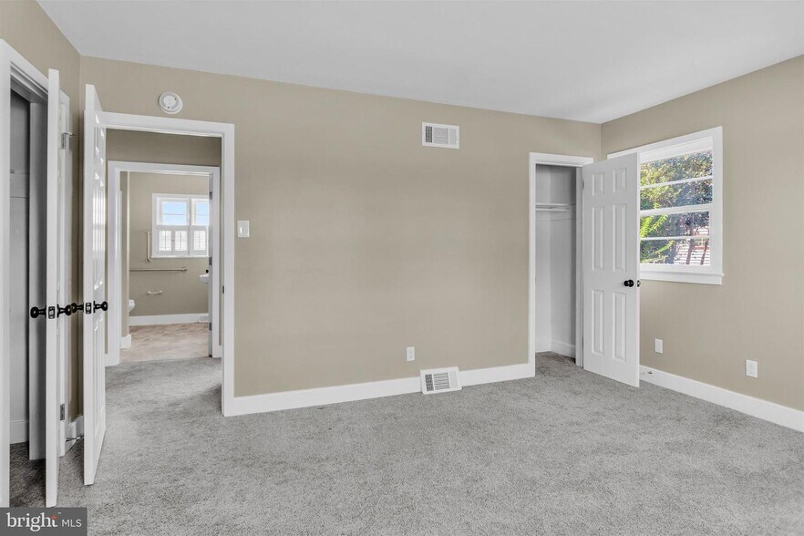 More Photos Of 4070 W Market St, York Office For Sale