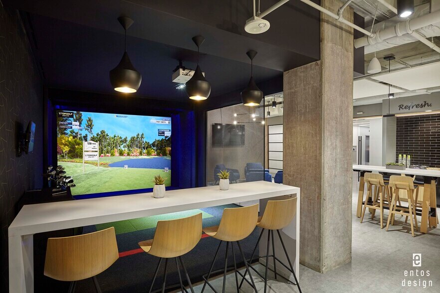 More Photos Of 4040 N Central Expy, Dallas Office For Lease