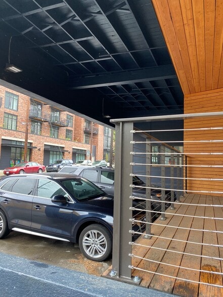 More Photos Of 1020 SE 11th Ave, Portland Warehouse For Lease