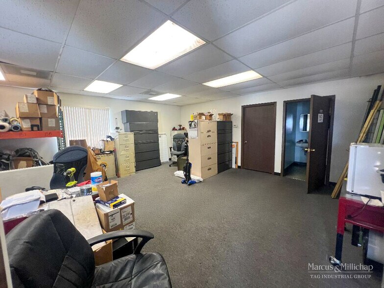 More Photos Of 6560 Revlon Dr, Belvidere Warehouse For Sale