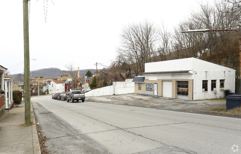 More Photos Of 1 Broadway St, Brownsville Auto Repair For Sale