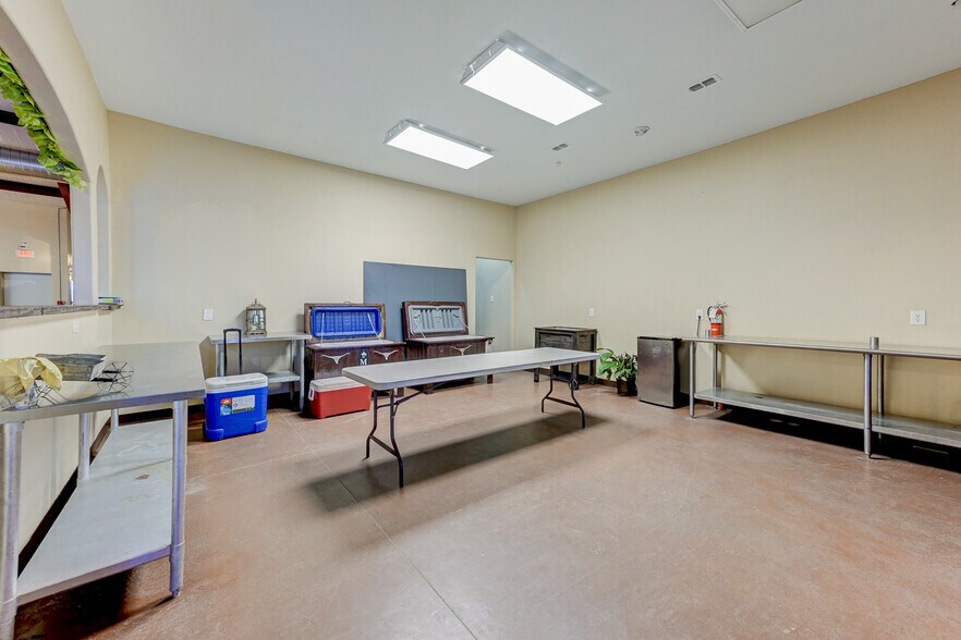 More Photos Of 13705 FM 2432 Rd, Willis Specialty For Sale