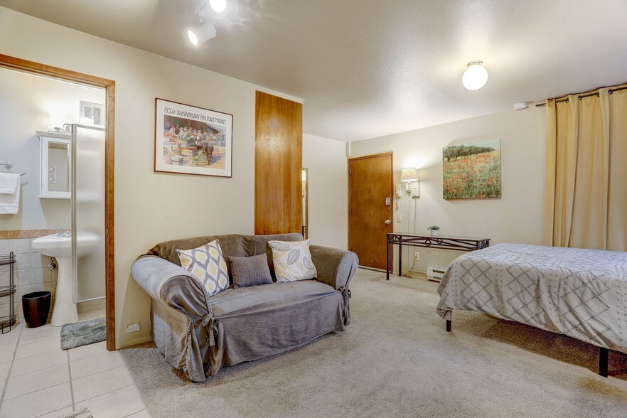 More Photos Of 403 E Thomas St, Seattle Multifamily For Sale