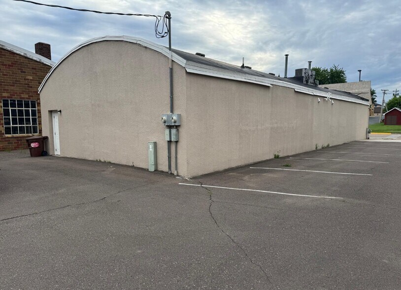 More Photos Of 221 S Union St, Mora Office For Sale