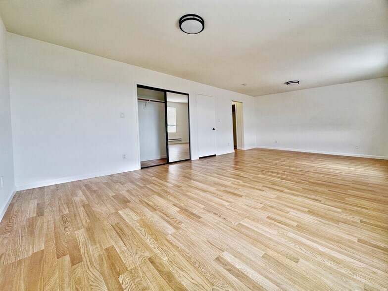 More Photos Of 1927-1929 Taraval St, San Francisco Apartments For Lease