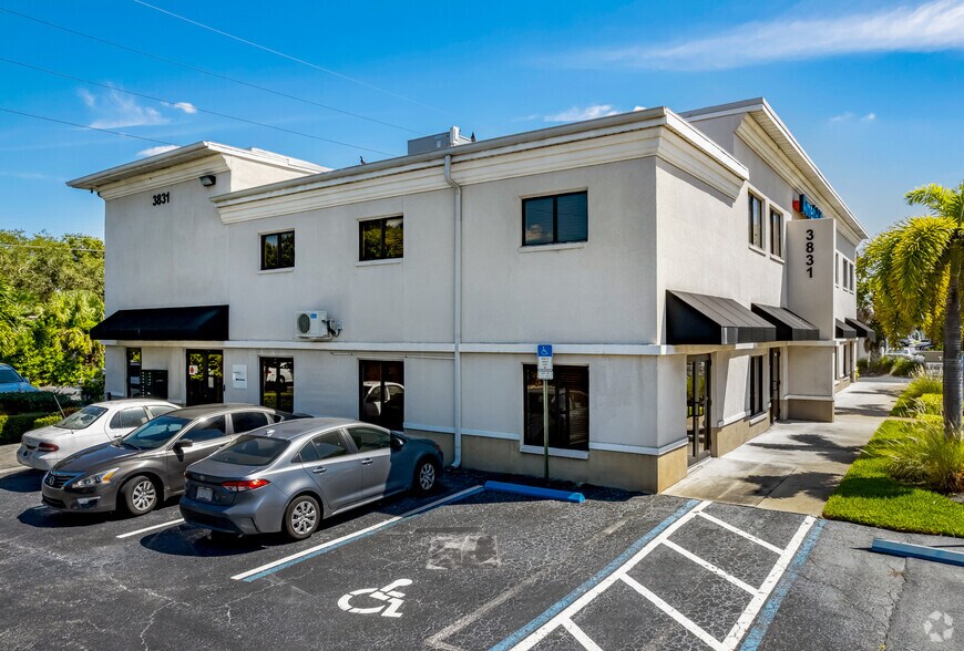 More Photos Of 3831 Tyrone Blvd N, Saint Petersburg Office For Lease