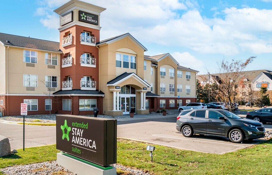 More Photos Of 2100 Featherstone Rd, Auburn Hills Hotel For Sale