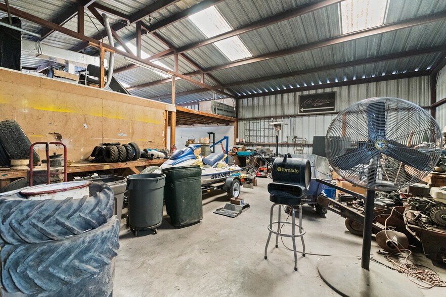 More Photos Of 17645 Blanco Rd, San Antonio General Retail For Sale