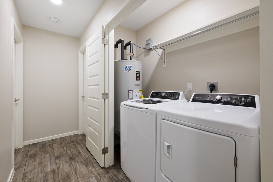 More Photos Of 2021 Stardust Ln, Edinburg Multifamily For Sale