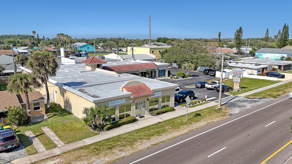 More Photos Of 142 N Orlando Ave, Cocoa Beach General Retail For Lease