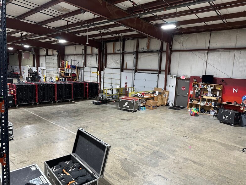 More Photos Of 30 Wright Ave, Lititz Warehouse For Lease