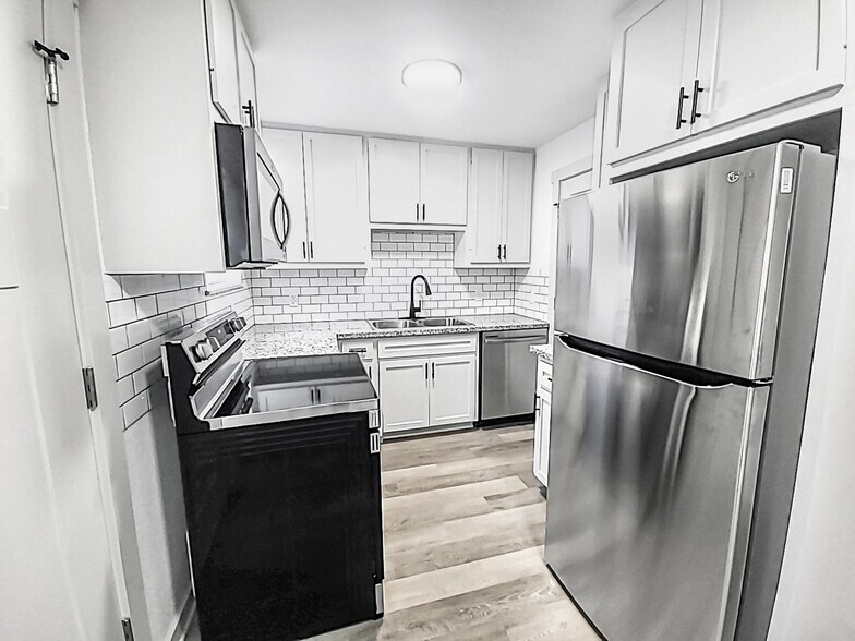 More Photos Of 2020 Cottonwood St, Beaumont Apartments For Sale