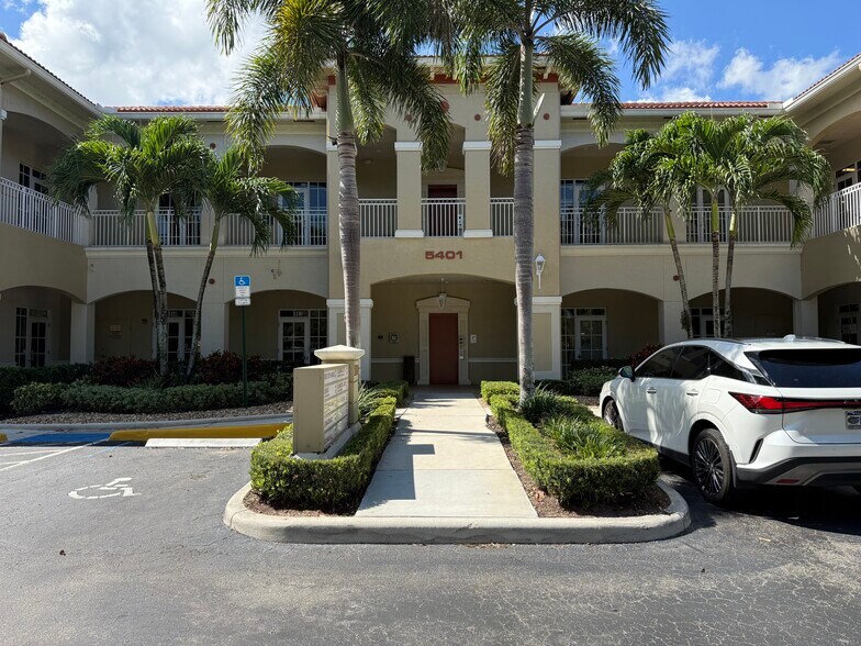 More Photos Of 5401 N University Dr, Coral Springs Medical For Sale