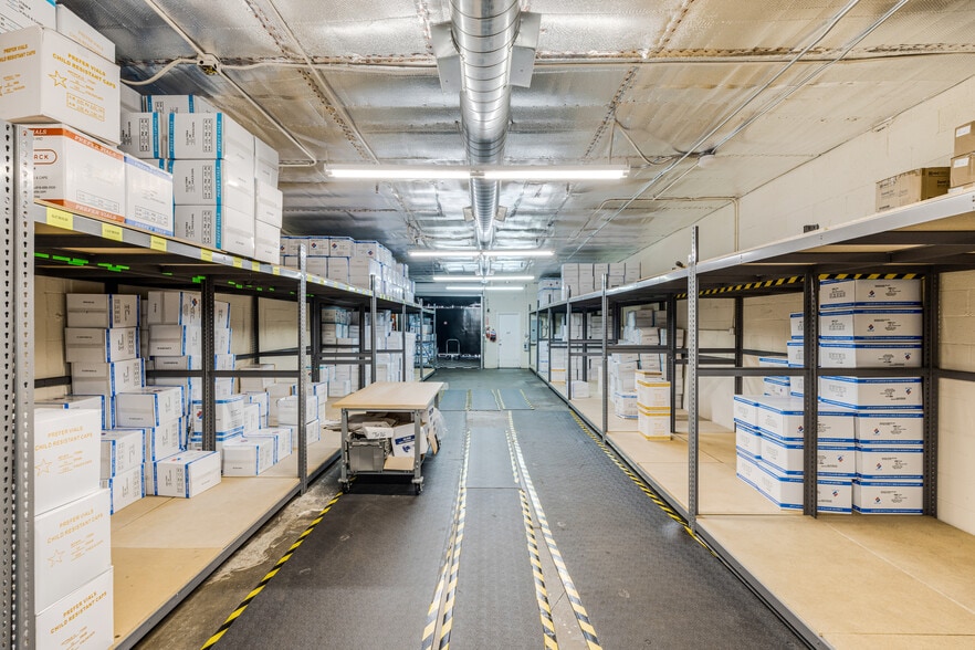 More Photos Of 3210 N San Fernando Blvd, Burbank Warehouse For Sale