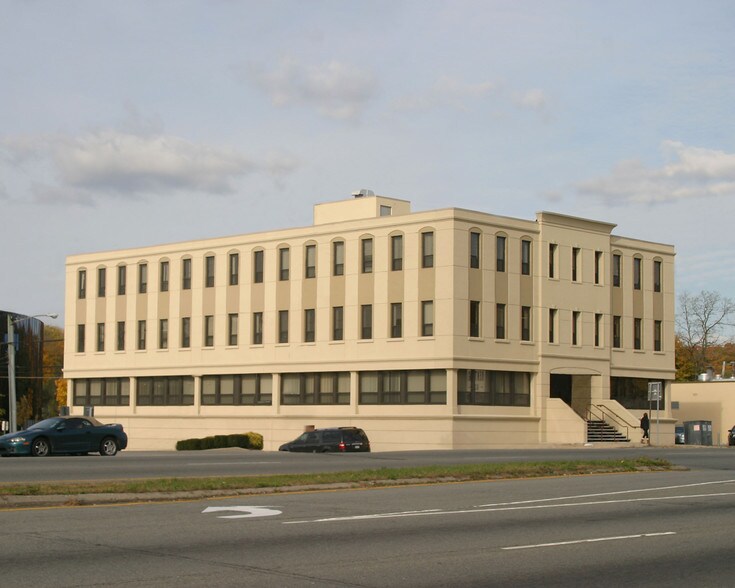 More Photos Of 20 Broadhollow Rd, Melville Office For Lease