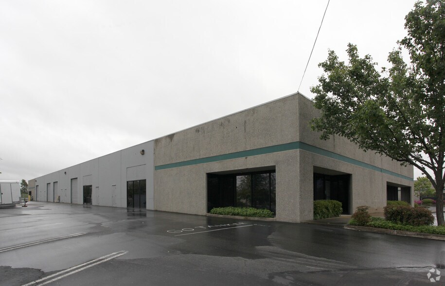 More Photos Of 1050 Melody Ln, Roseville Showroom For Lease