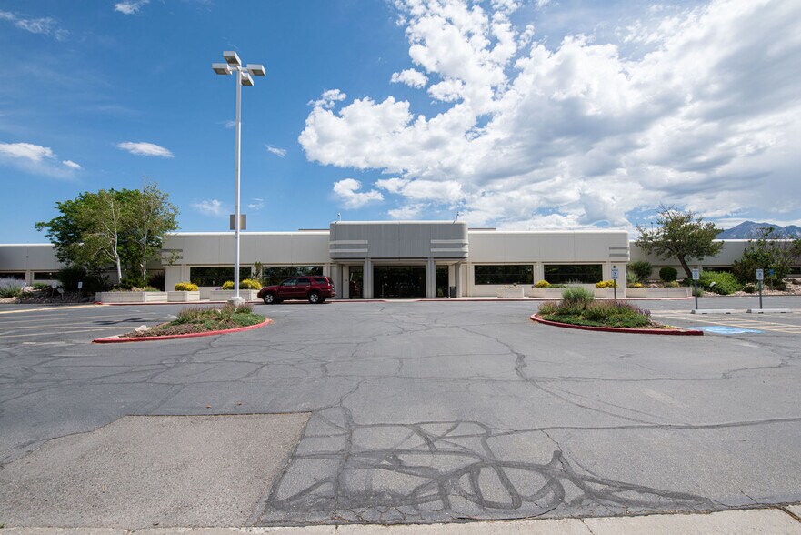 More Photos Of 8475 S Sandy Pky, Sandy Office For Sale
