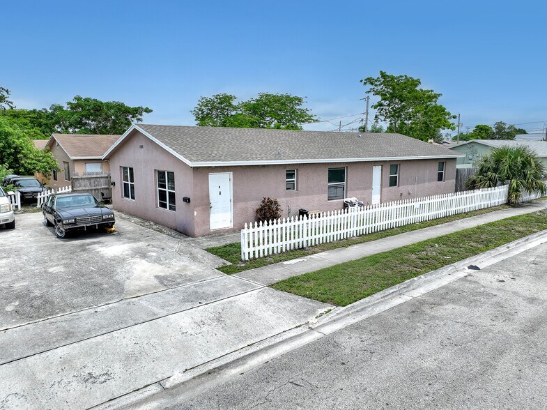 More Photos Of , Riviera Beach Unknown For Sale
