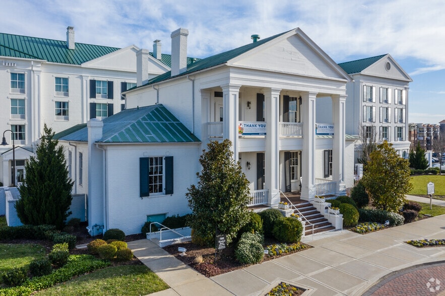 More Photos Of 7003 Chadwick Dr, Brentwood Unknown For Lease