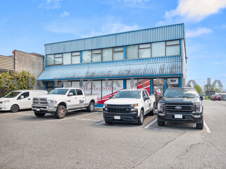 More Photos Of 13415 Comber Way, Surrey Manufacturing For Sale