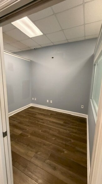 More Photos Of 42605-42681 Hwy 27, Davenport General Retail For Lease