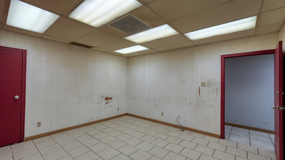 More Photos Of 120 Graham St, Zanesville Warehouse For Sale