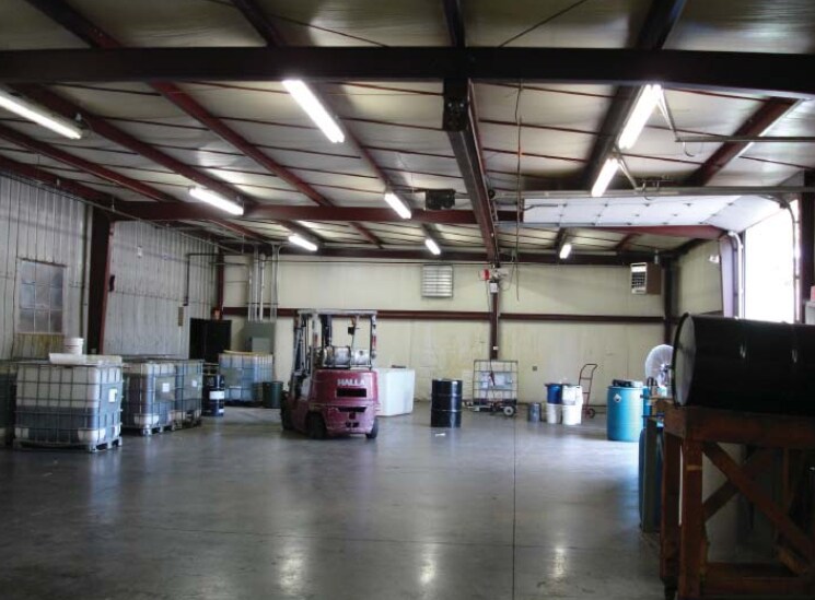 More Photos Of 504 Jackson St, Huntington Warehouse For Sale