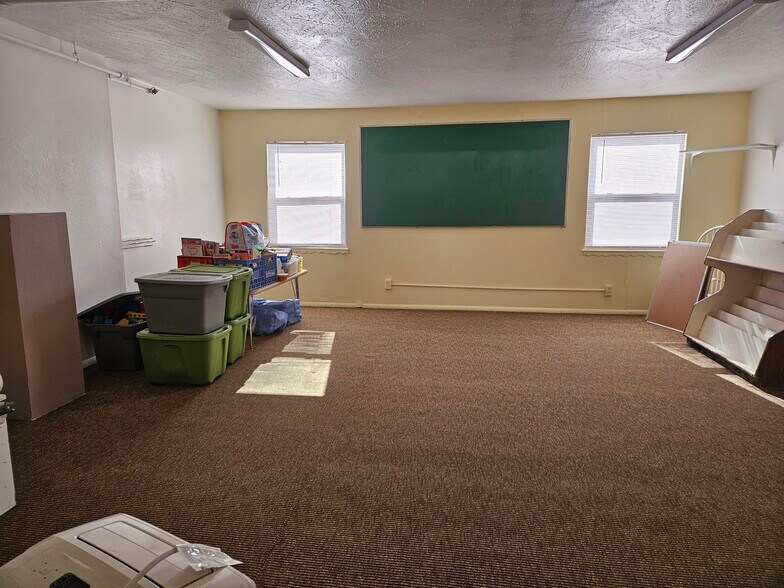 More Photos Of 617 NW 88th St, Oklahoma City Daycare Center For Lease