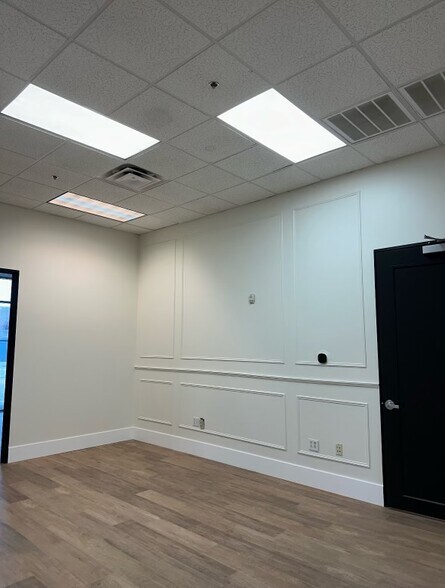 More Photos Of 15003 W Bell Rd, Surprise Medical For Lease