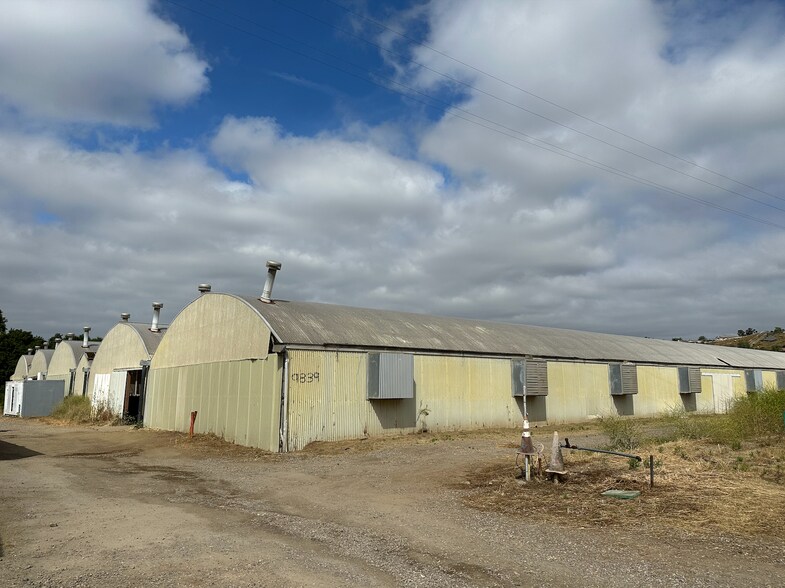 More Photos Of 9839 Blossom Valley Rd, El Cajon Warehouse For Lease