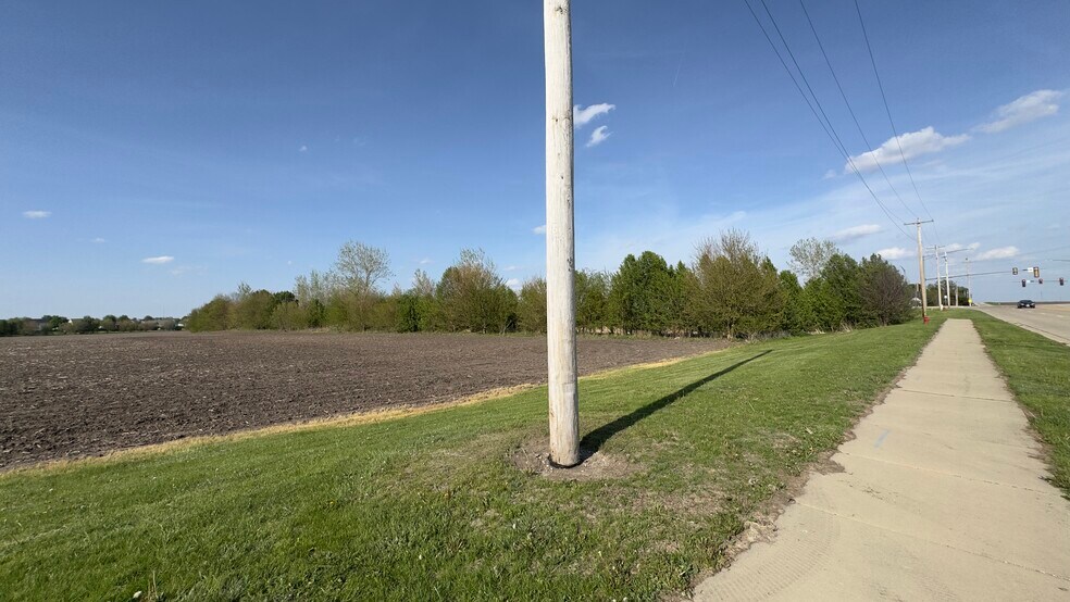 More Photos Of Pin 14-11-477-001 Northtown And Pipeline Rds, Normal Land For Sale
