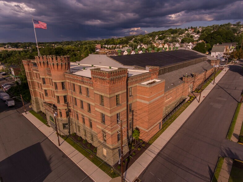 More Photos Of 900 Adams Ave, Scranton Specialty For Lease