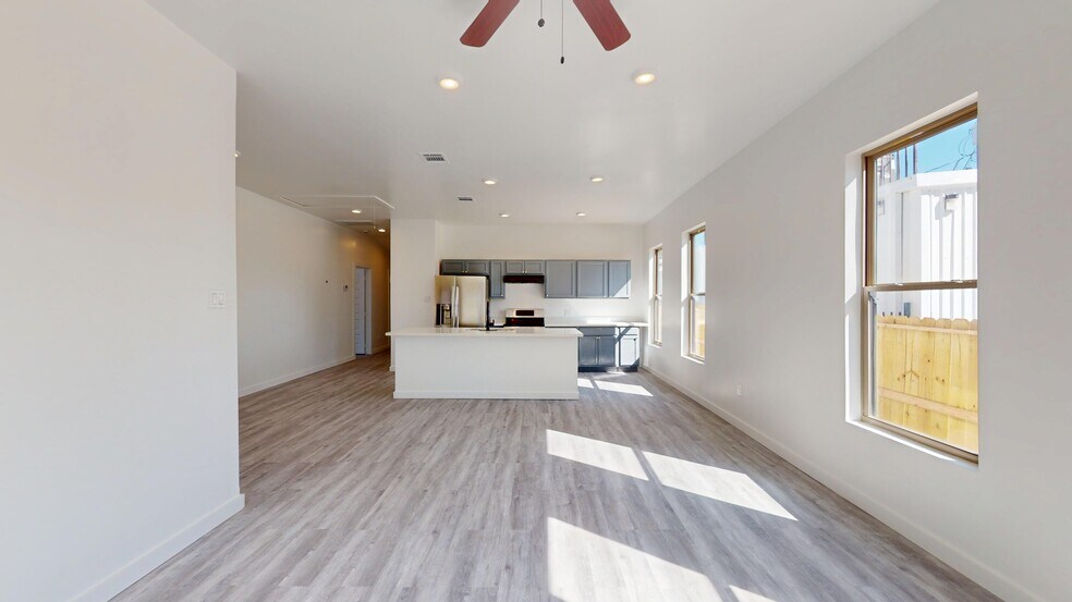 More Photos Of 5701 Fulton St, Houston General Retail For Lease